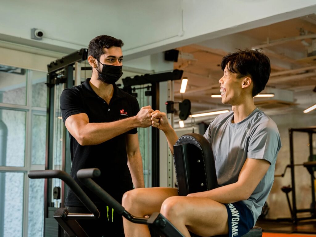 パーソナルトレーニングを受けている様子
